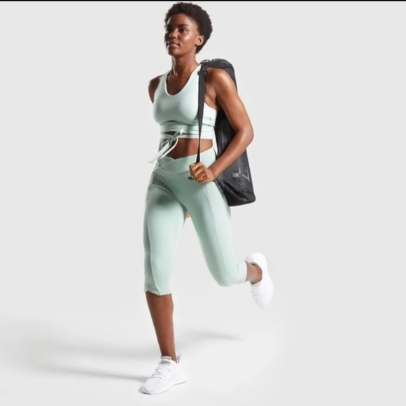 Gymshark Leggings Poise Cropped With Side Pockets In Pistachio Ice XS - Picture 4 of 12